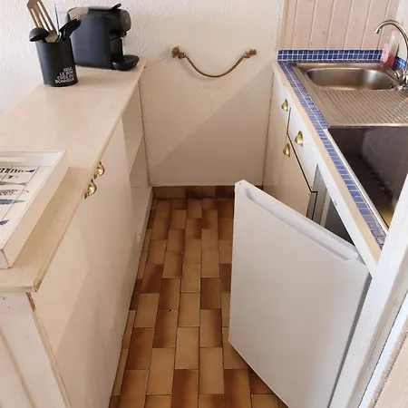 Vue Ambassade Du Soleil *