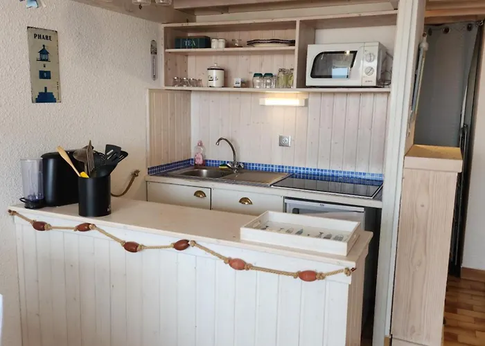 Vue Ambassade Du Soleil *