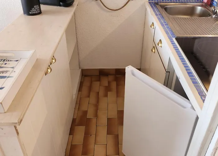 Vue Ambassade Du Soleil *